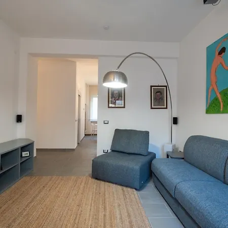 Pied A Terre Apartment