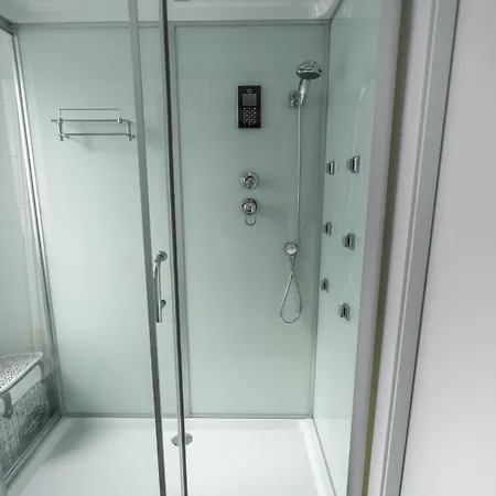 Pied A Terre Apartment *